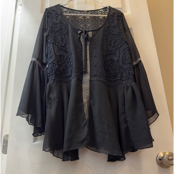 Free People Sheer Blouse with Crochet and beaded details size Large - Picture 5 of 17